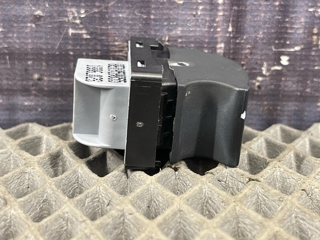 Кнопка стеклоподъемника, 485 рублей, Красноярск