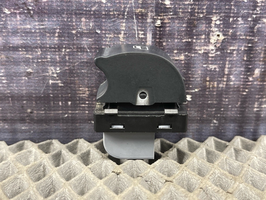 Кнопка стеклоподъемника, 485 рублей, Красноярск