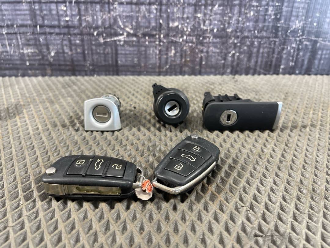 Комплект замков с ключом, 5406 рублей, Красноярск