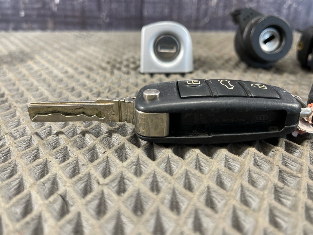 Комплект замков с ключом, 5406 рублей, Красноярск