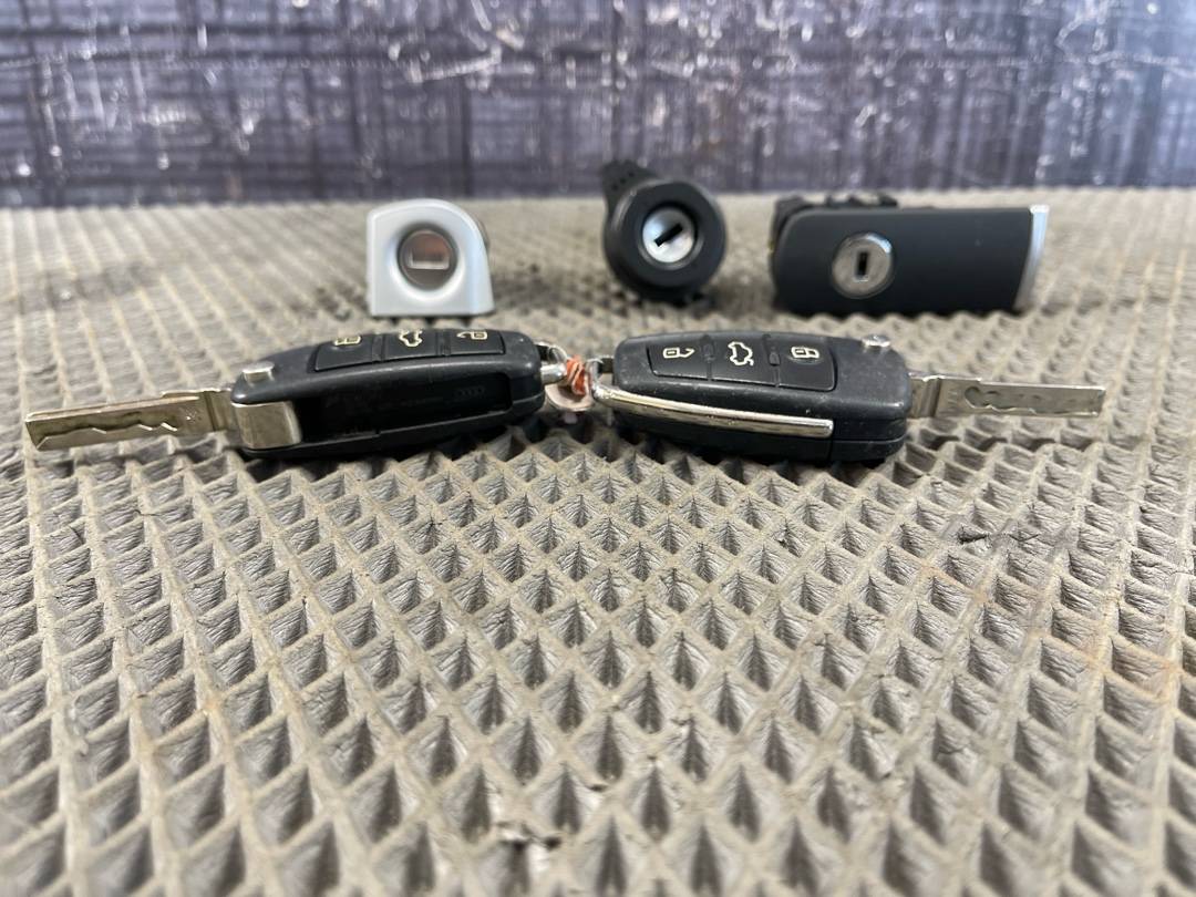 Комплект замков с ключом, 5406 рублей, Красноярск