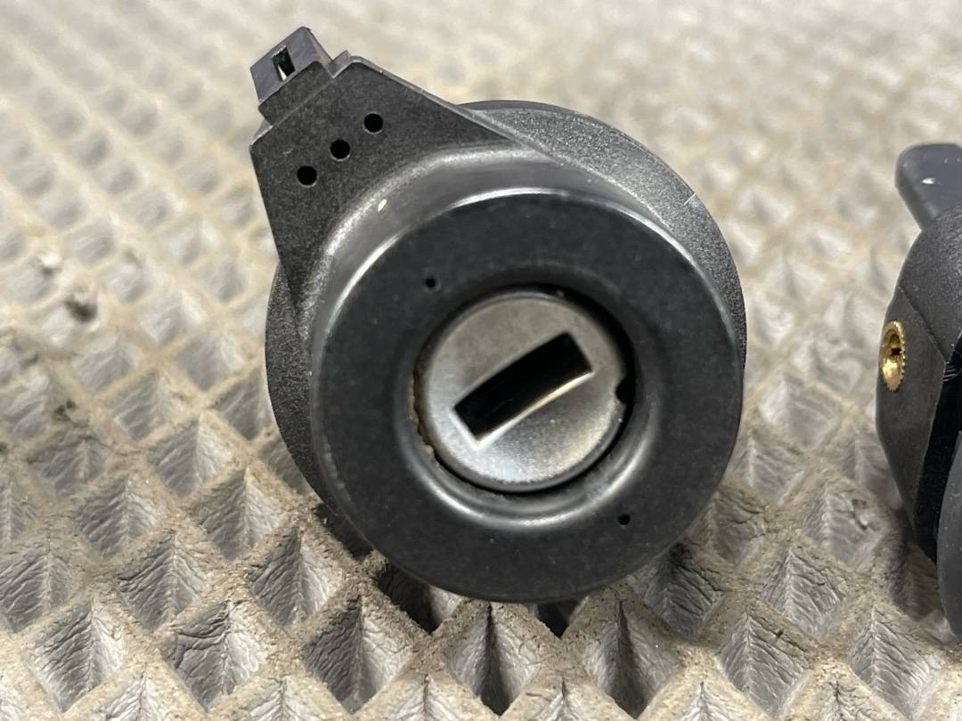 Комплект замков с ключом, 5406 рублей, Красноярск