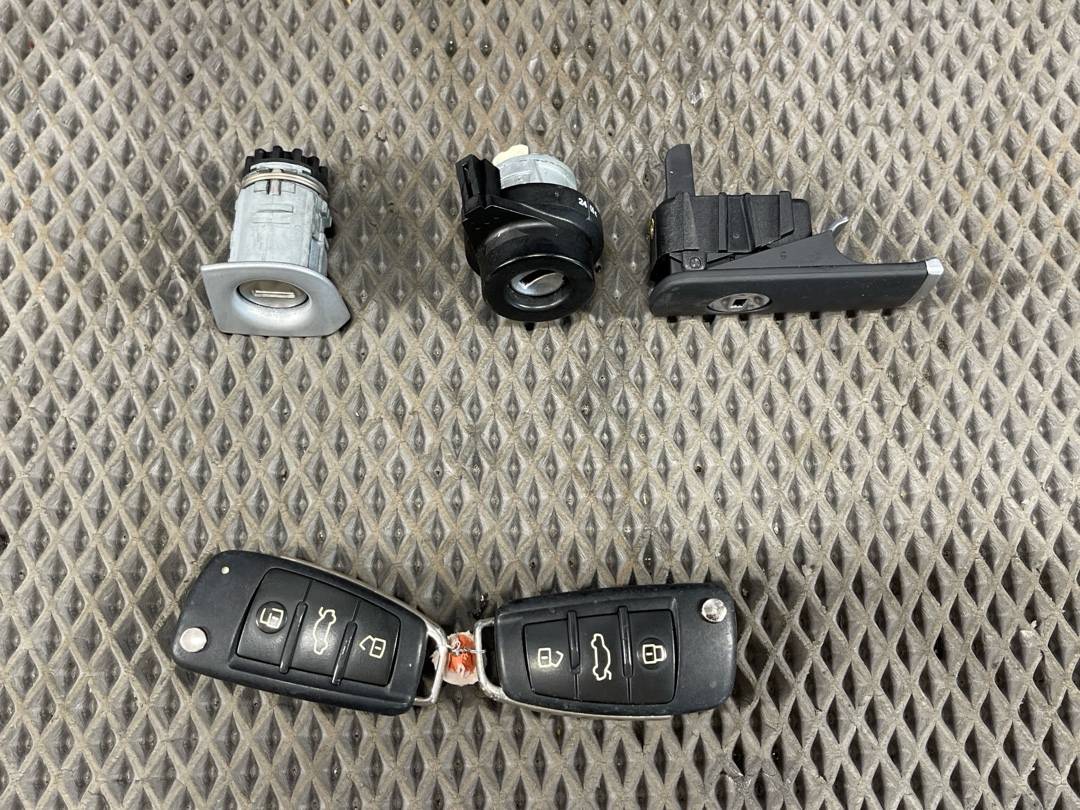 Комплект замков с ключом, 5406 рублей, Красноярск