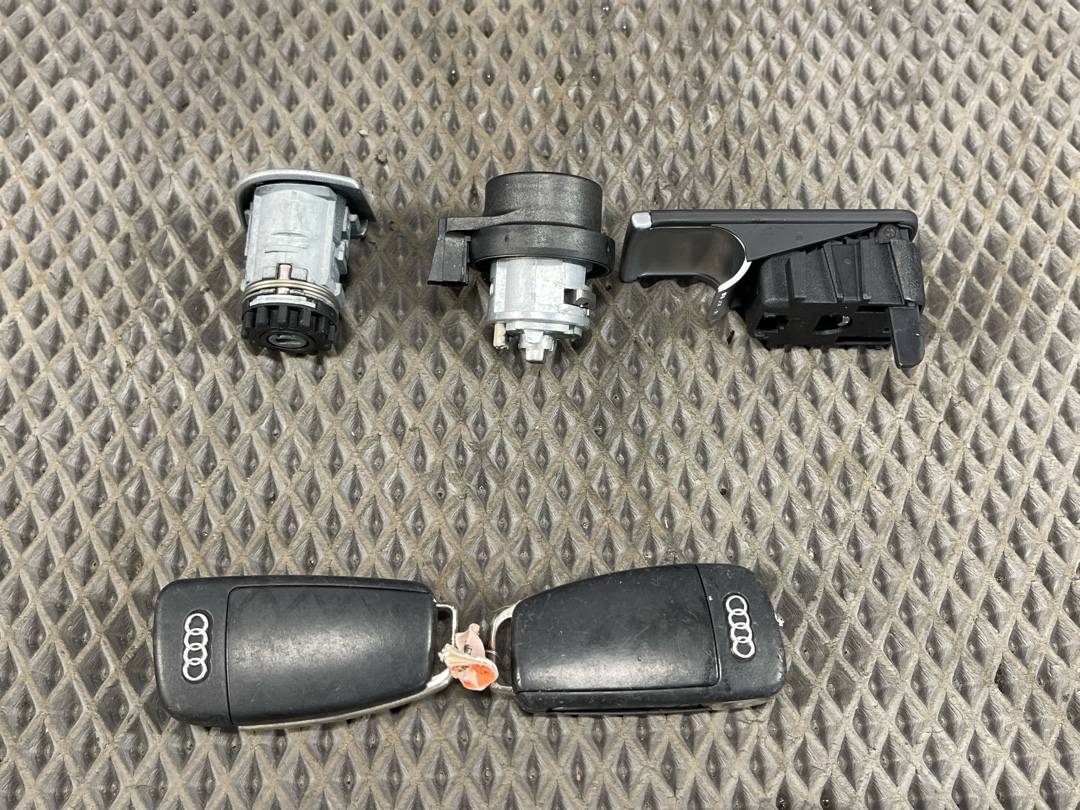 Комплект замков с ключом, 5406 рублей, Красноярск