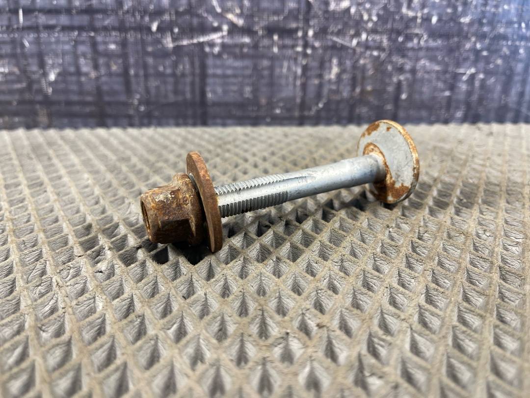 Болт развальный, 710 рублей, Красноярск