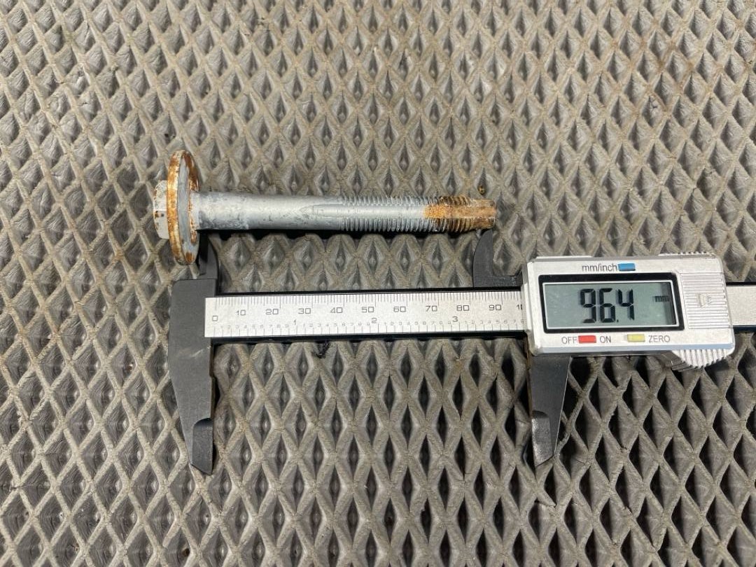 Болт развальный, 710 рублей, Красноярск