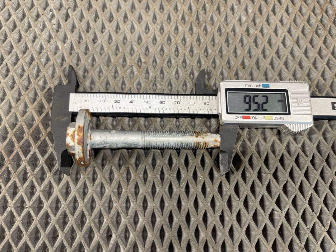 Болт развальный, 710 рублей, Красноярск