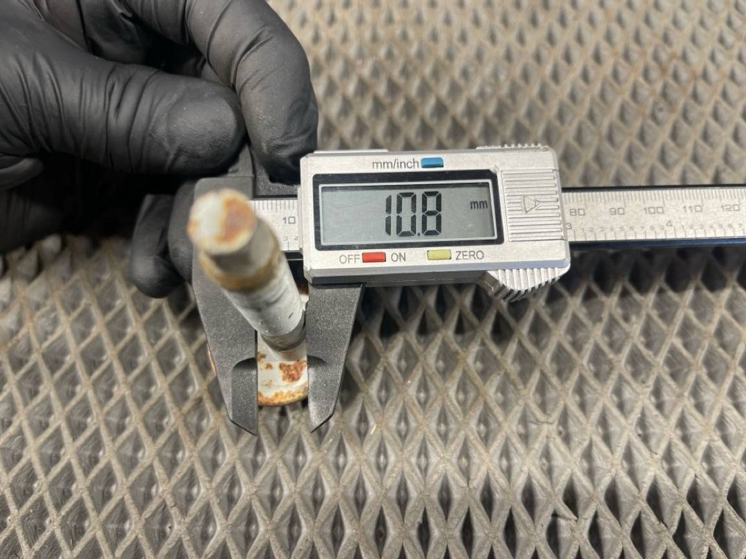 Болт развальный, 710 рублей, Красноярск