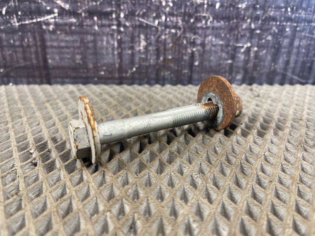 Болт развальный, 710 рублей, Красноярск