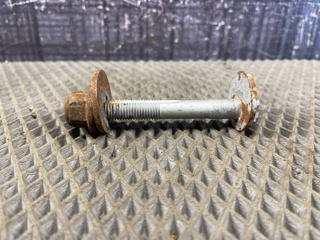 Болт развальный, 710 рублей, Красноярск