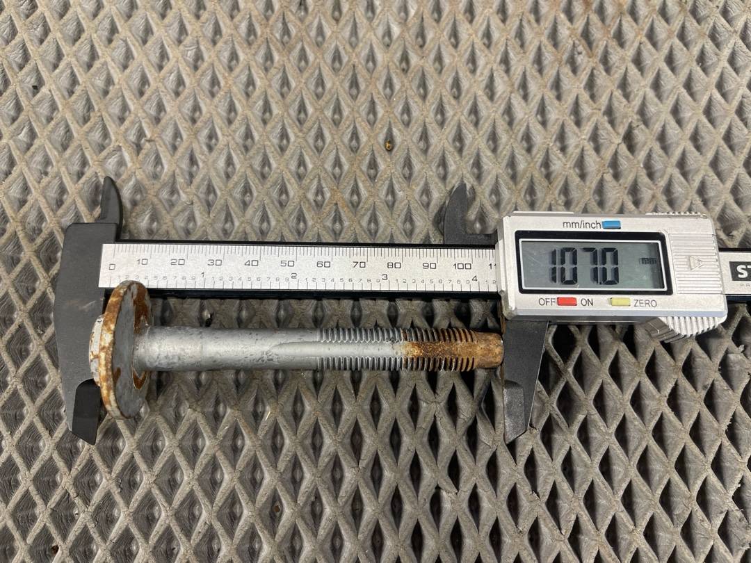 Болт развальный, 710 рублей, Красноярск