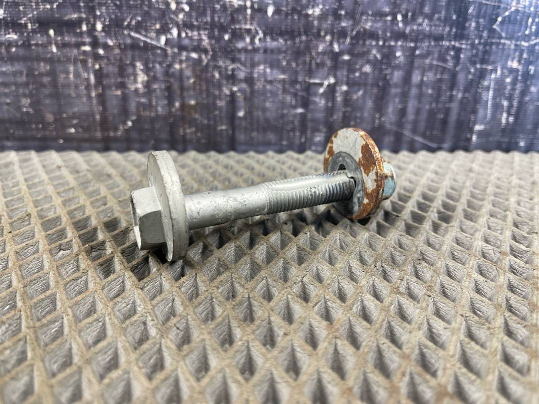 Болт развальный, 710 рублей, Красноярск