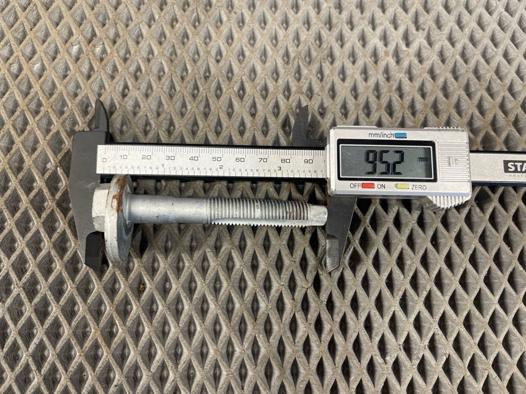 Болт развальный, 710 рублей, Красноярск