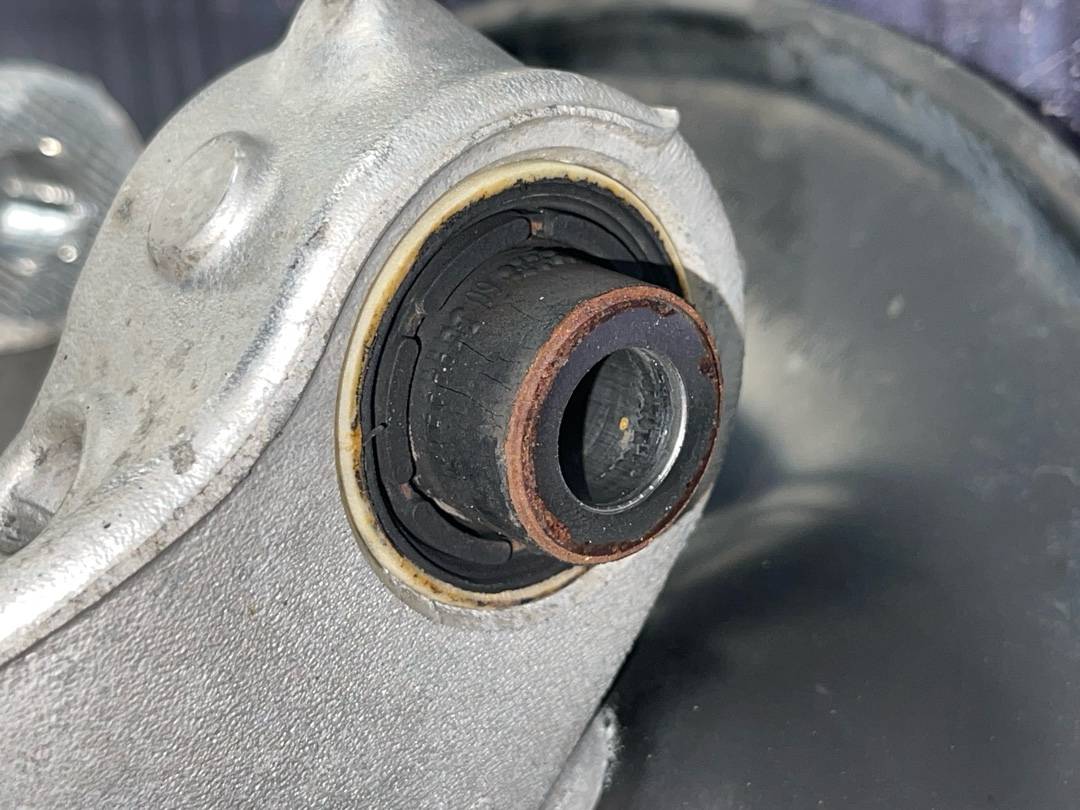 Поворотный кулак, 3430 рублей, Красноярск