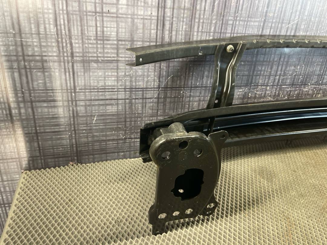 Усилитель бампера, 5860 рублей, Красноярск