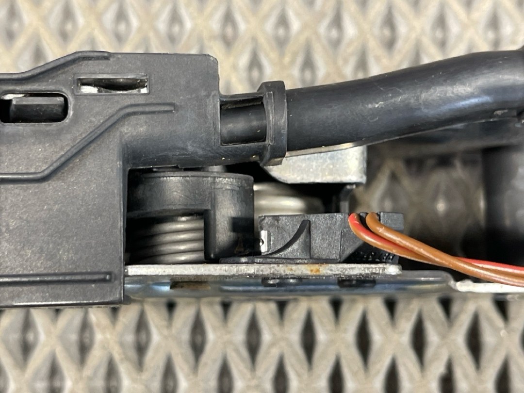 Замок капота, 1630 рублей, Красноярск