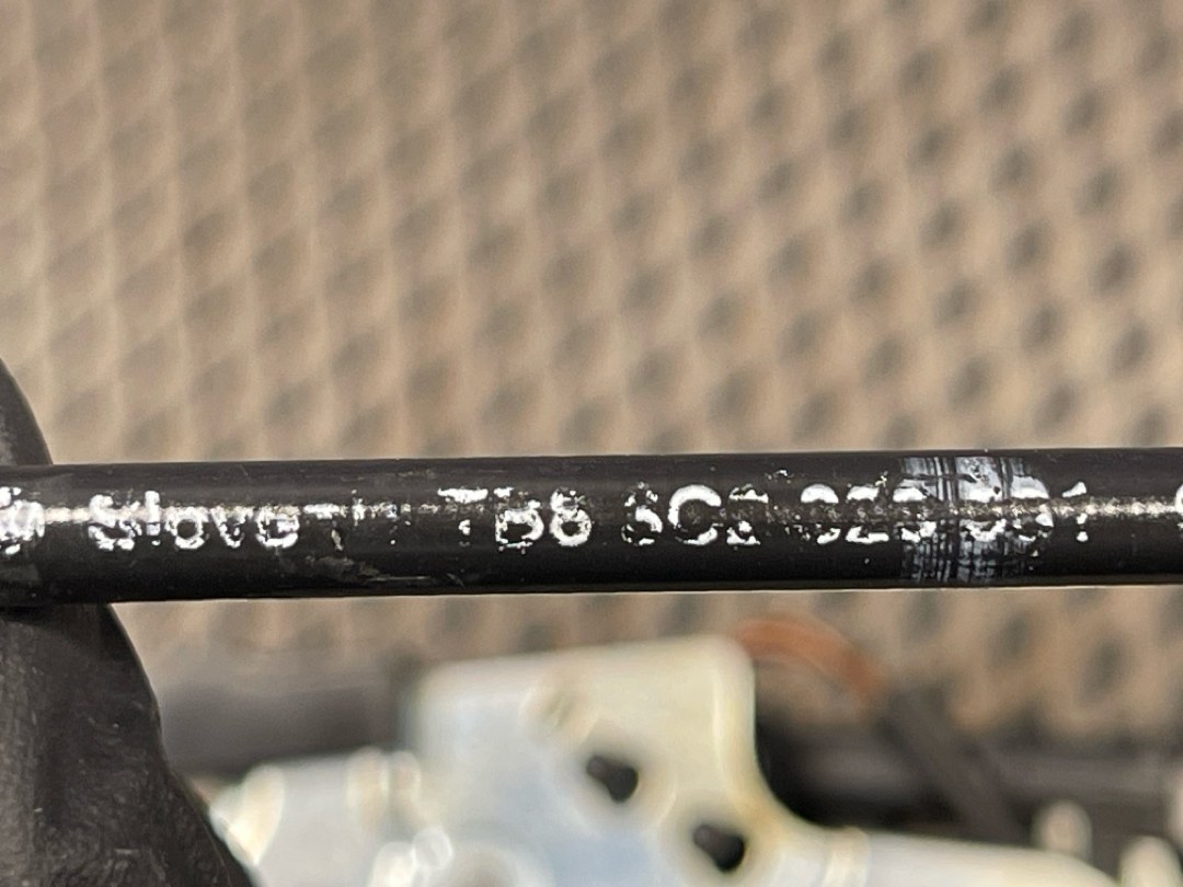 Замок капота, 1630 рублей, Красноярск