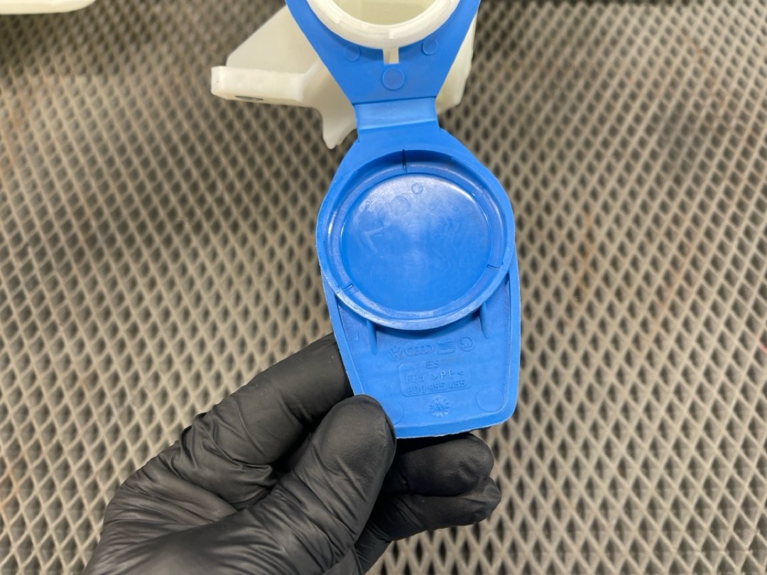 Бачок омывателя, 3370 рублей, Красноярск