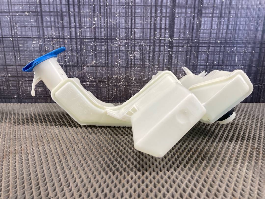 Бачок омывателя, 3370 рублей, Красноярск