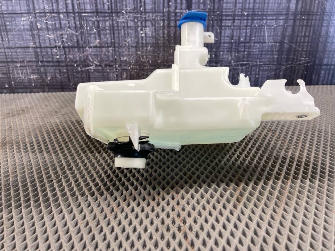 Бачок омывателя, 3370 рублей, Красноярск