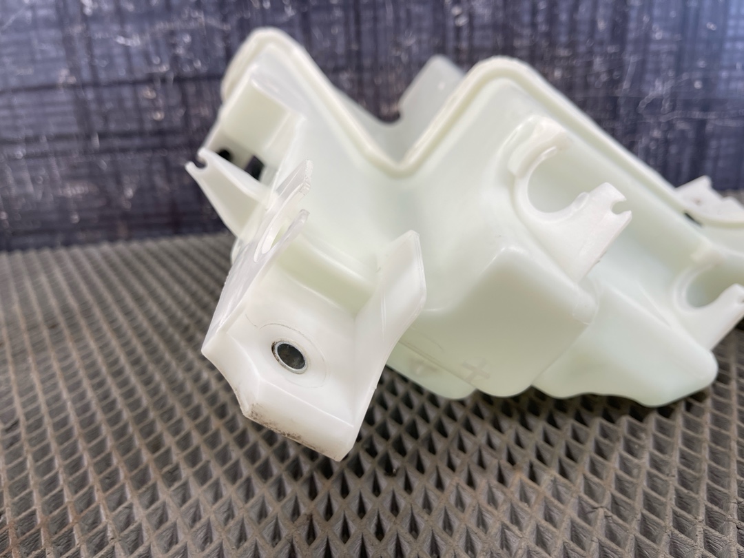 Бачок омывателя, 3370 рублей, Красноярск