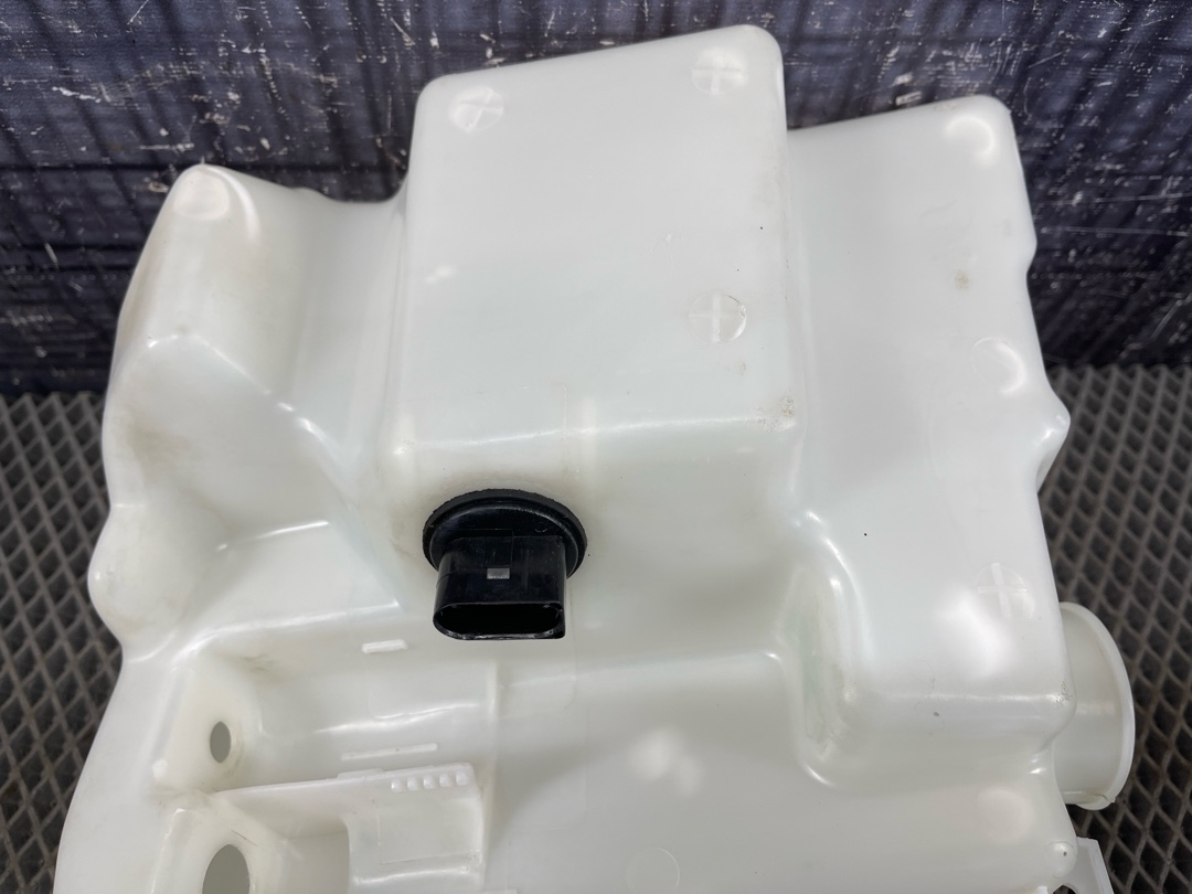 Бачок омывателя, 3370 рублей, Красноярск