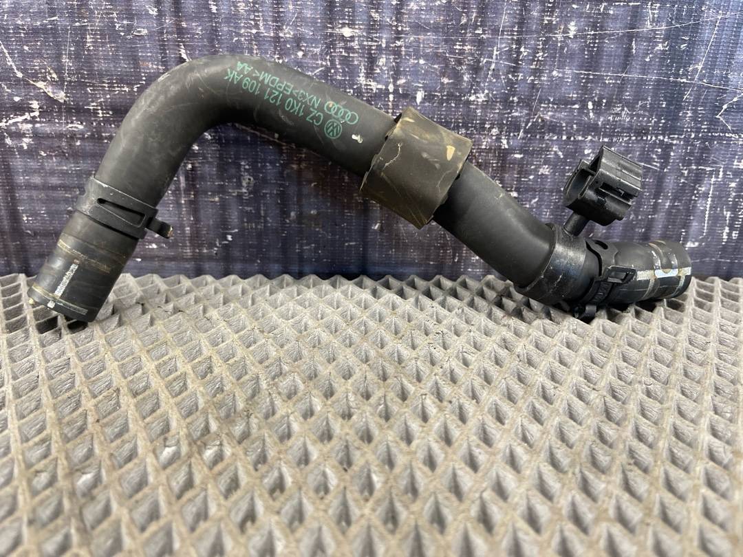 Шланг системы охлаждения, 840 рублей, Красноярск