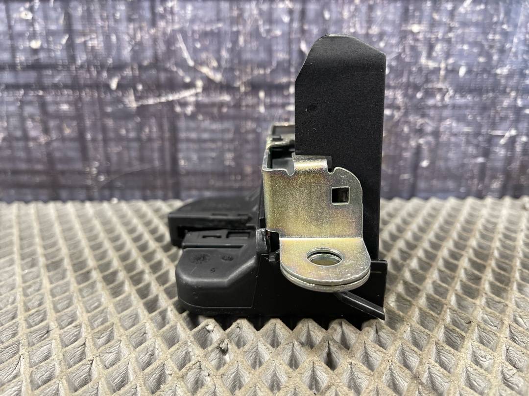 Замок крышки багажника, 3220 рублей, Красноярск