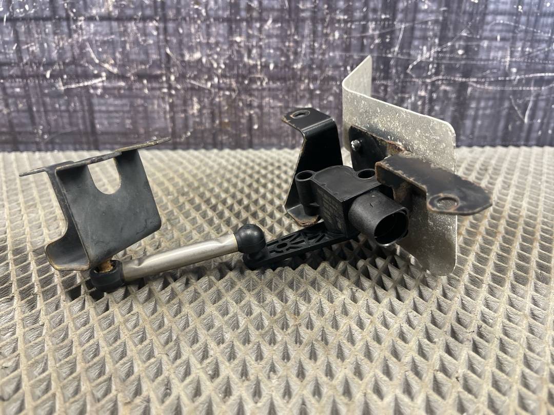 Датчик уровня подвески, 3070 рублей, Красноярск