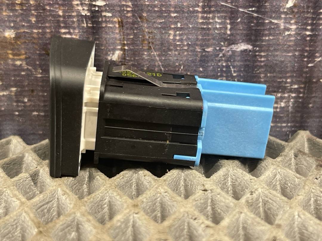 Кнопка салона, 720 рублей, Красноярск