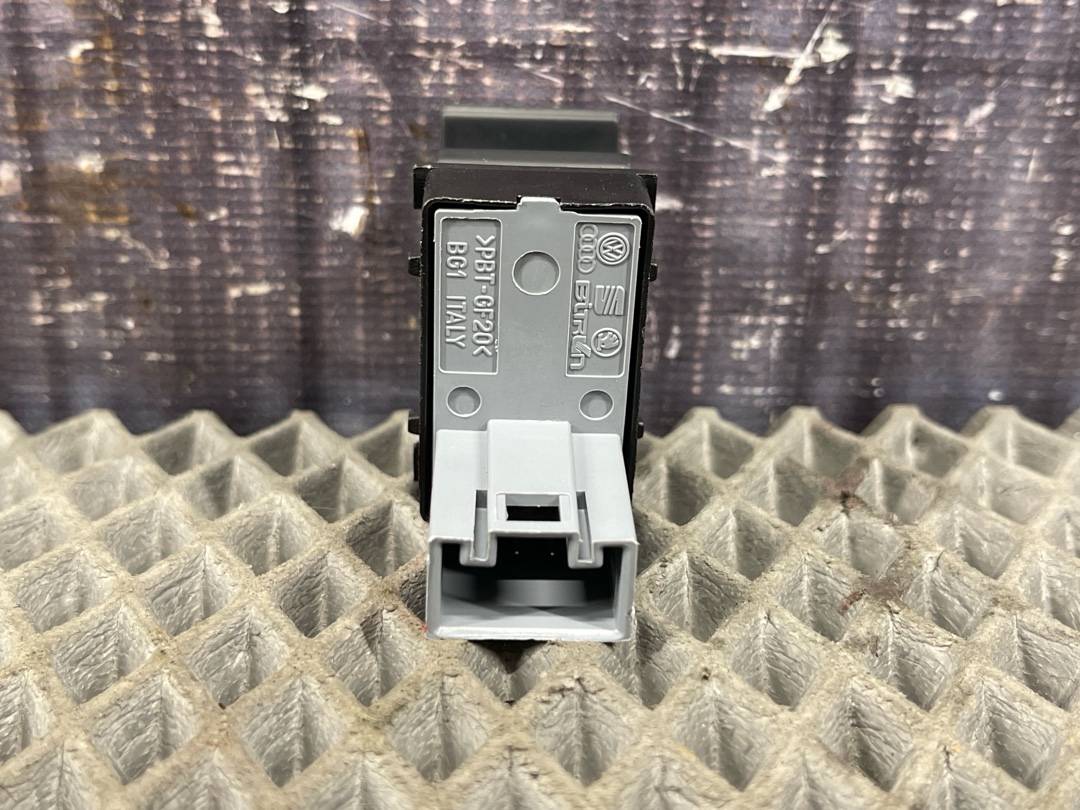 Кнопка стеклоподъемника, 730 рублей, Красноярск