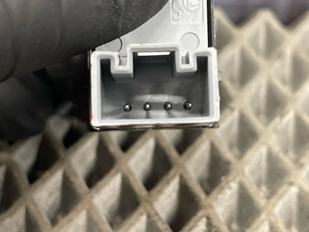 Кнопка стеклоподъемника, 730 рублей, Красноярск