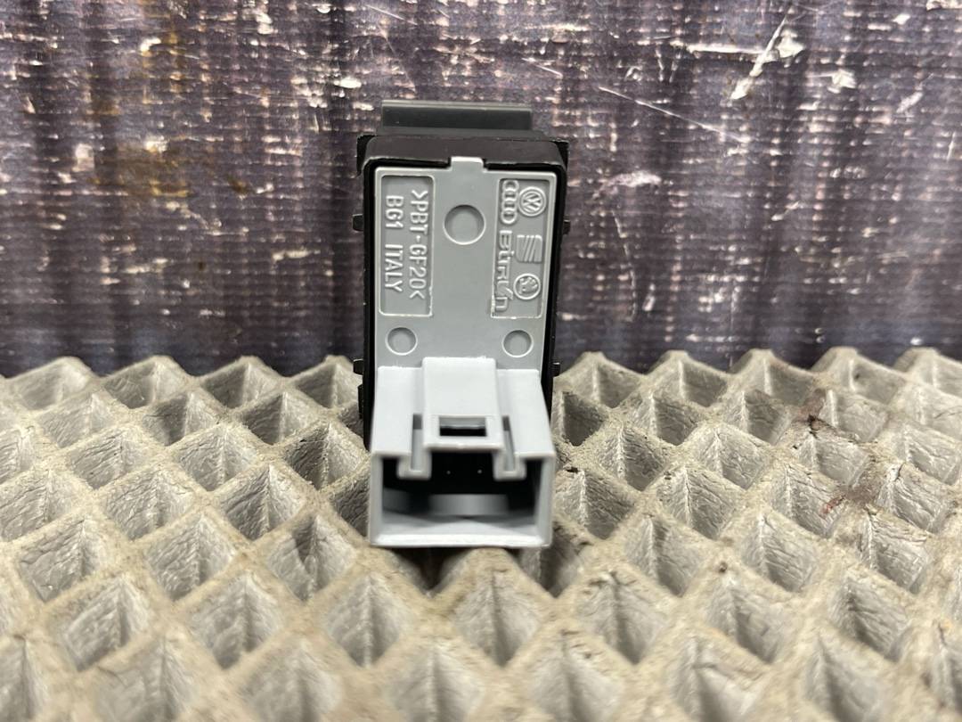 Кнопка стеклоподъемника, 730 рублей, Красноярск