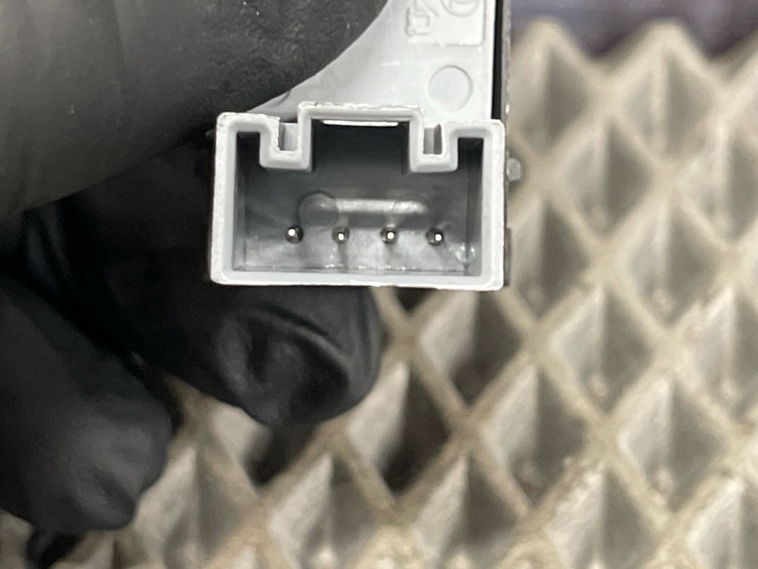 Кнопка стеклоподъемника, 730 рублей, Красноярск