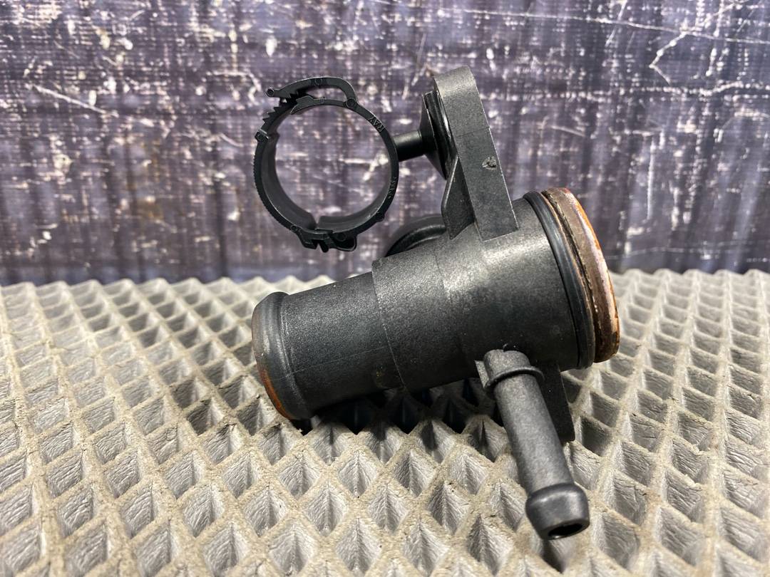 Фланец системы охлаждения, 1360 рублей, Красноярск