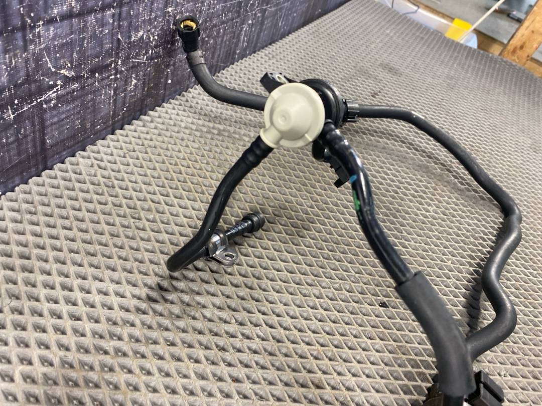 Клапан вентиляции топливного бака, 3730 рублей, Красноярск