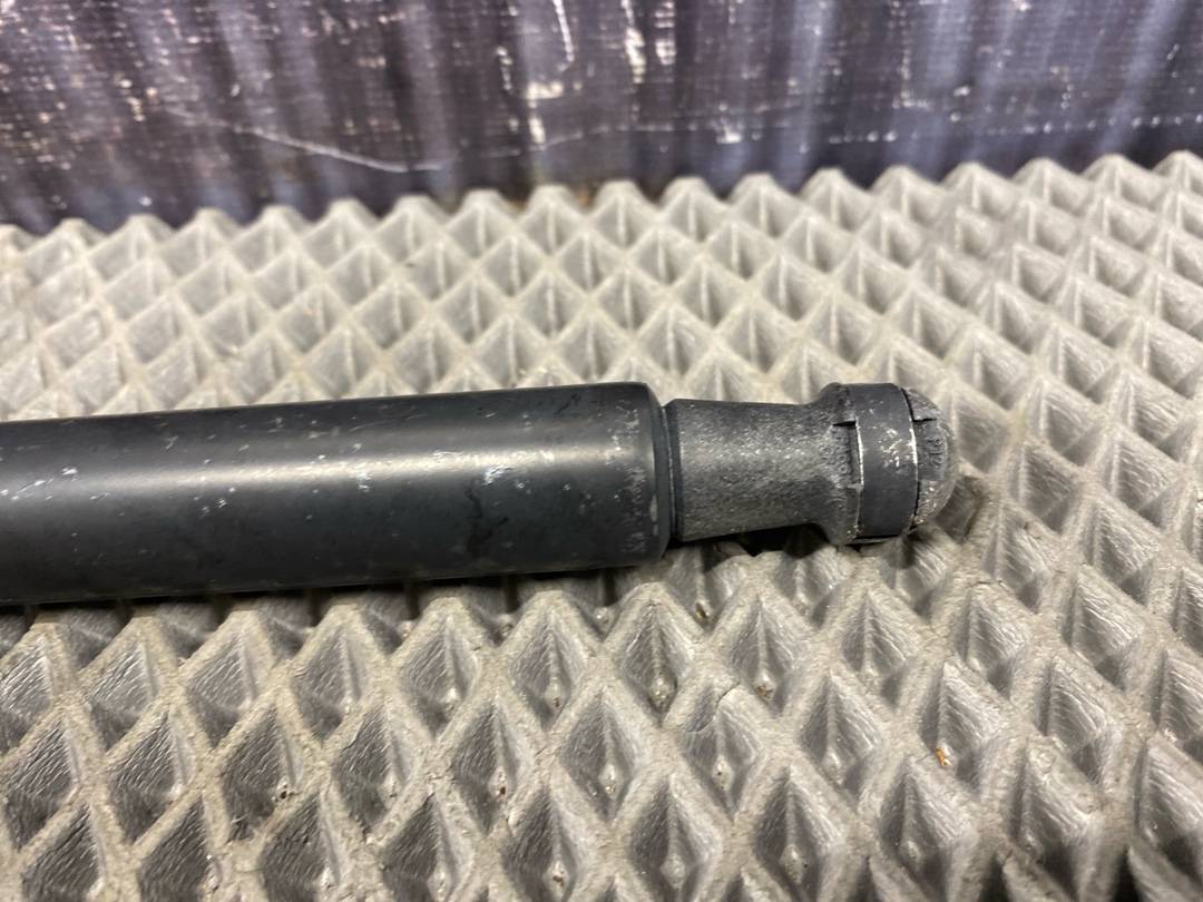 Амортизатор багажника, 880 рублей, Красноярск