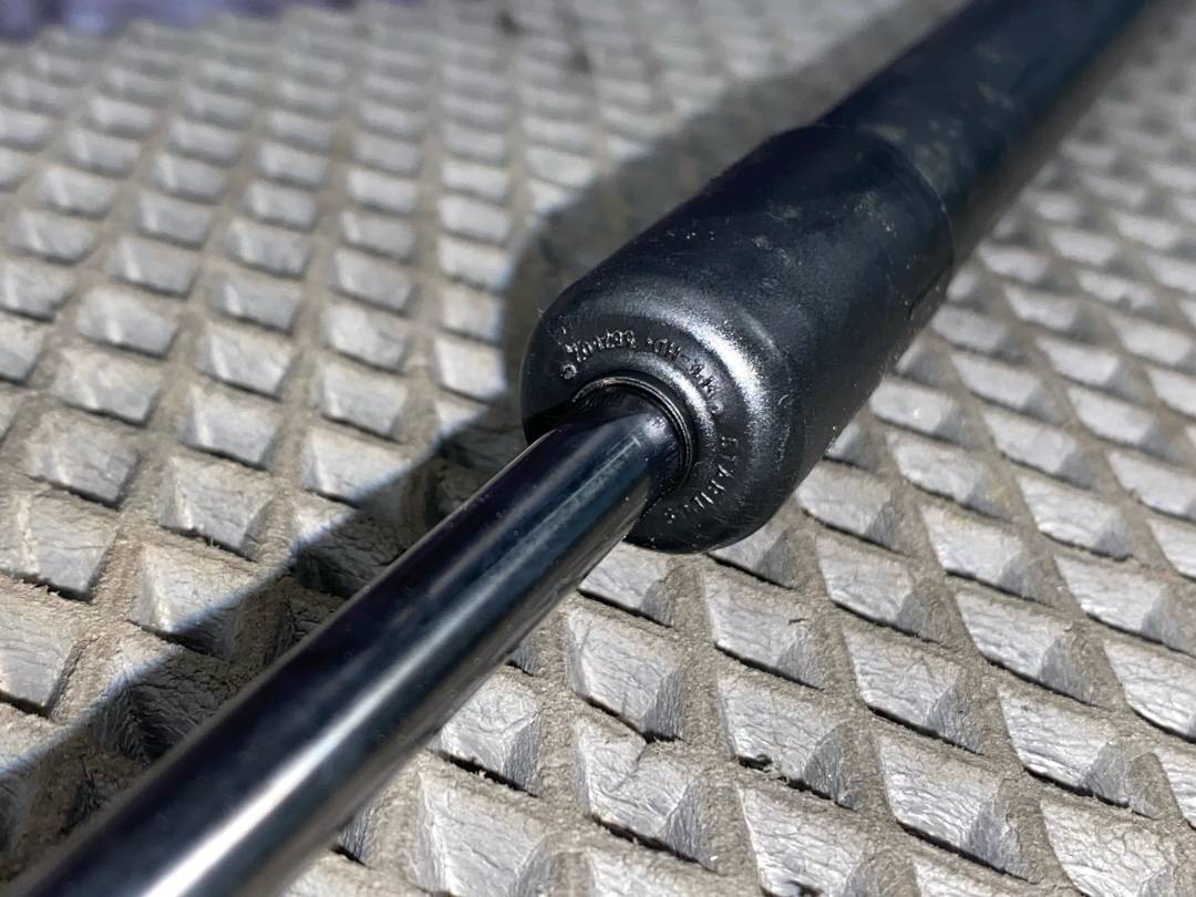 Амортизатор багажника, 880 рублей, Красноярск