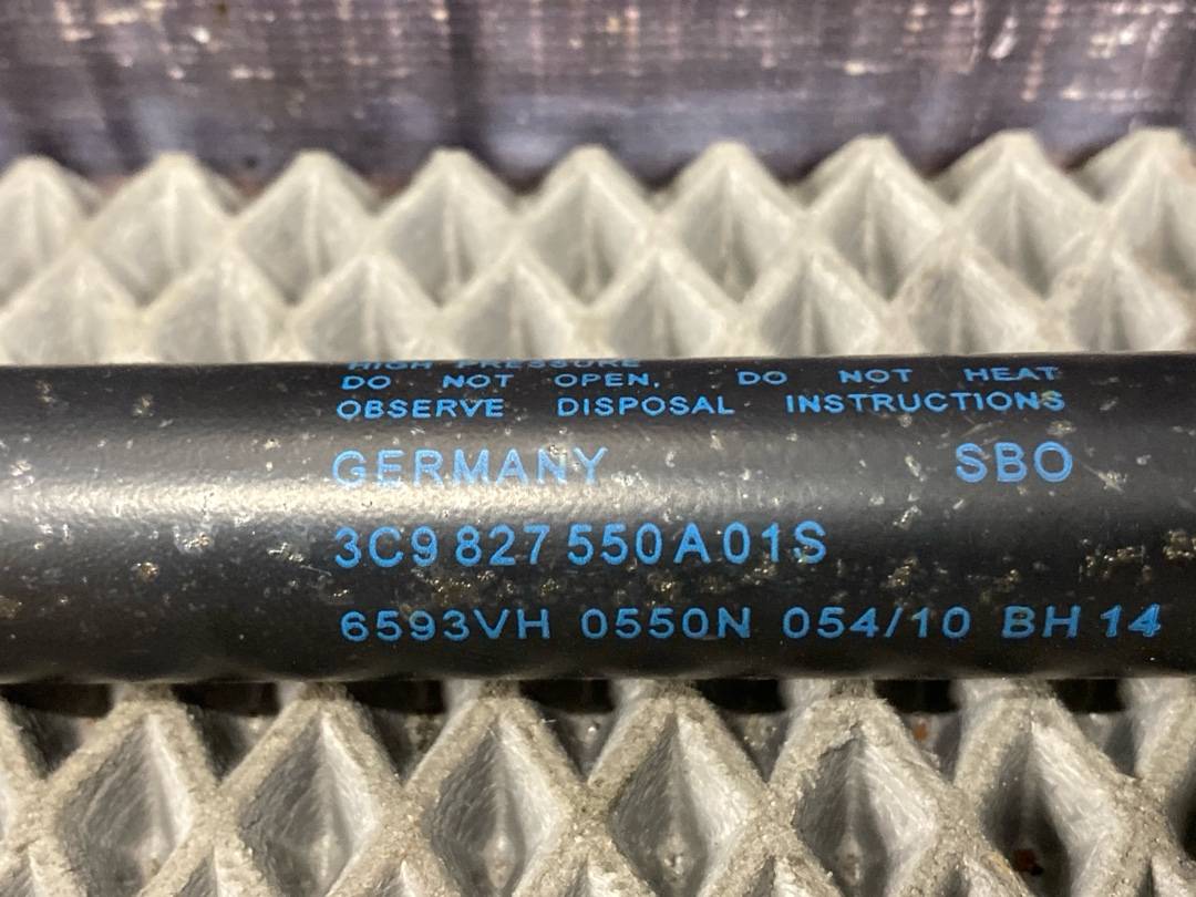 Амортизатор багажника, 880 рублей, Красноярск