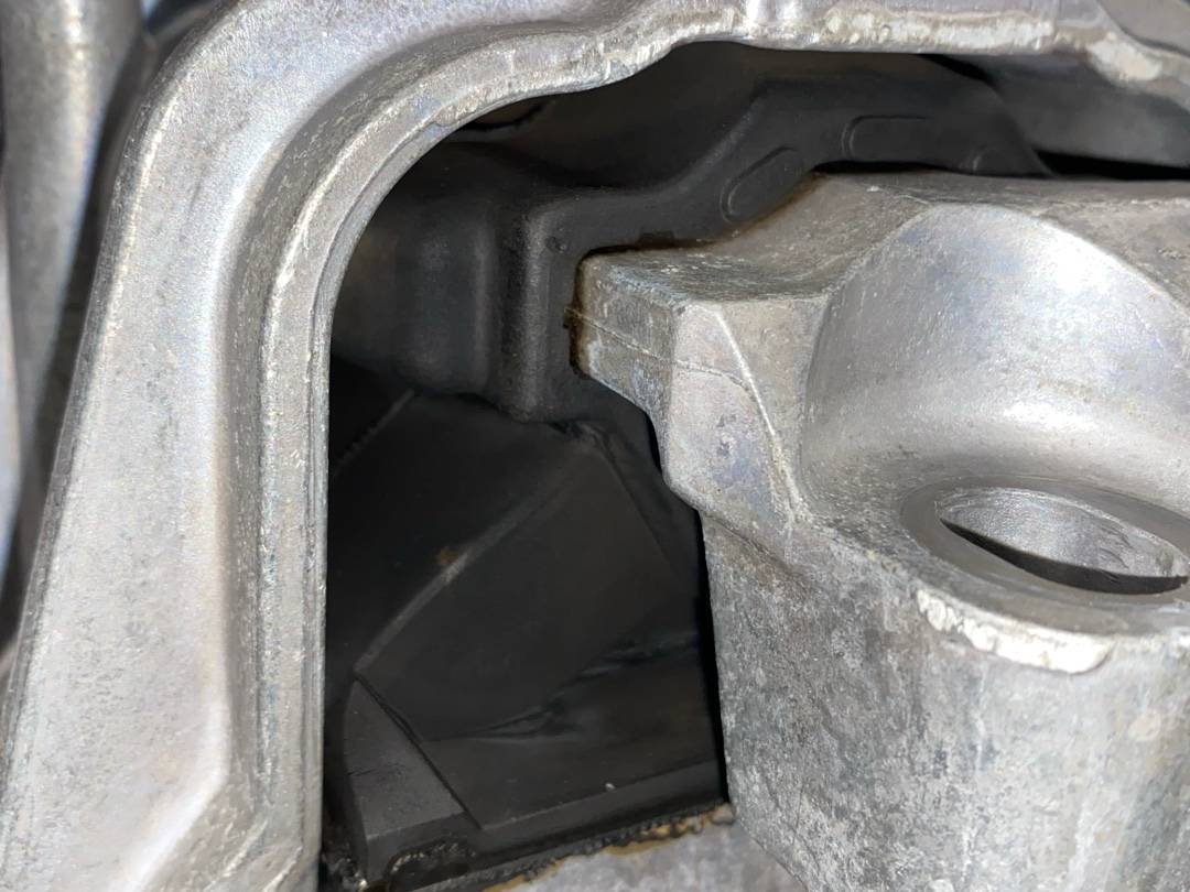 Подушка двигателя, 3730 рублей, Красноярск