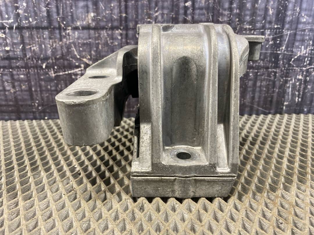 Подушка двигателя, 3730 рублей, Красноярск