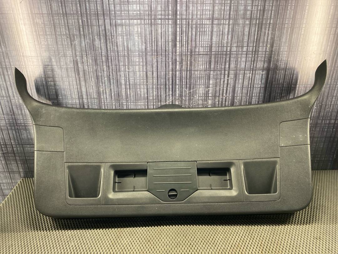 Обшивка крышки багажника, 1880 рублей, Красноярск