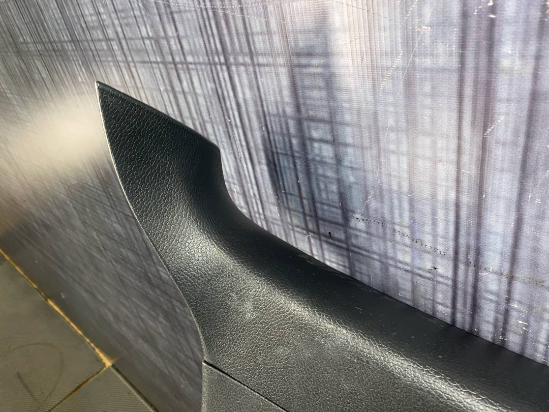 Обшивка крышки багажника, 1880 рублей, Красноярск