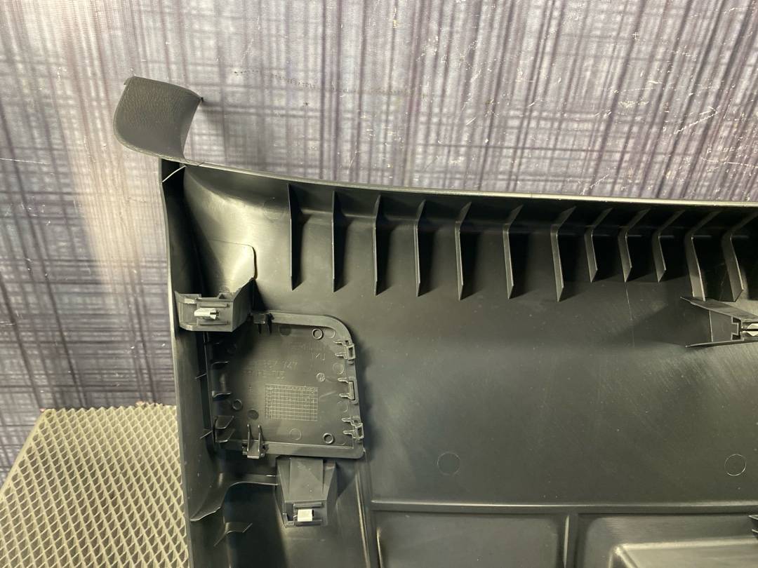 Обшивка крышки багажника, 1880 рублей, Красноярск