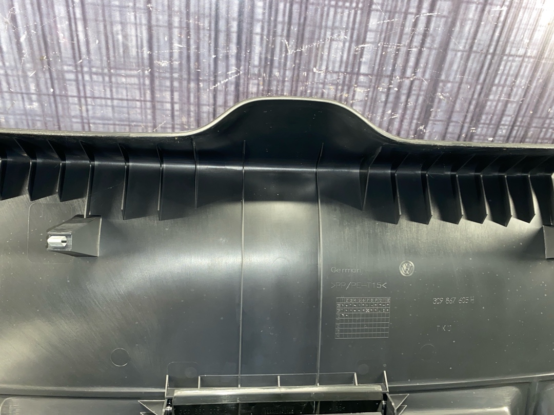 Обшивка крышки багажника, 1880 рублей, Красноярск