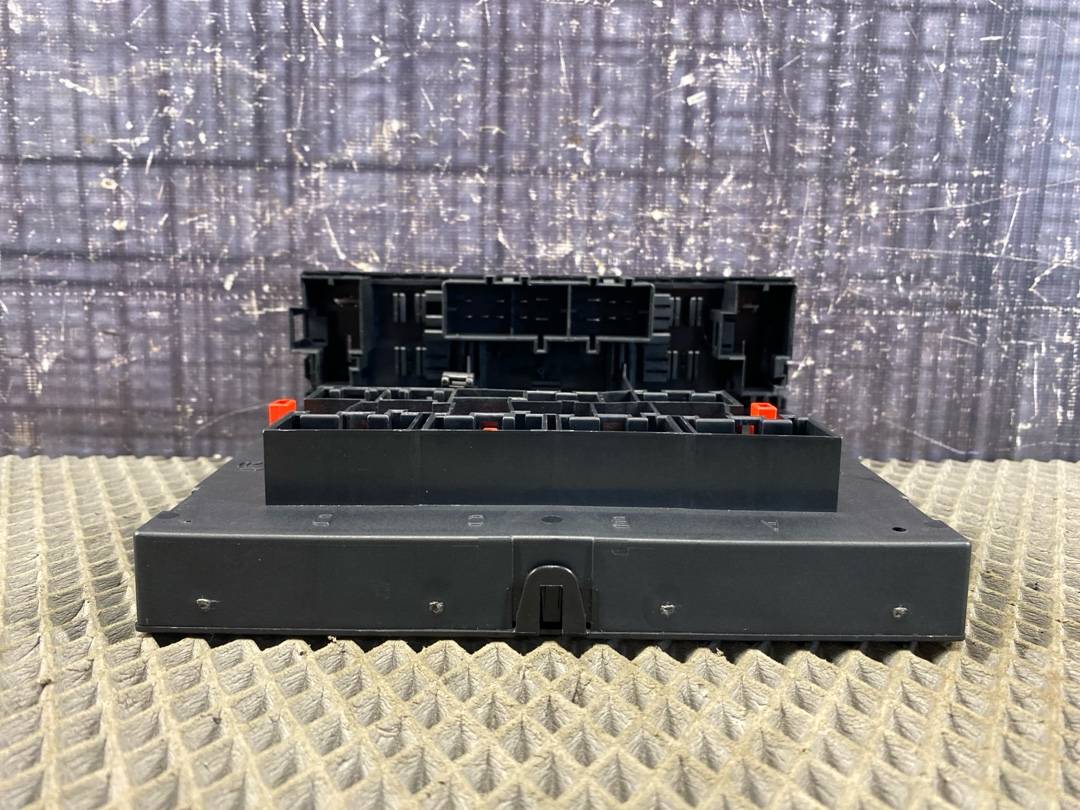 Блок управления бортовой сети, 3210 рублей, Красноярск