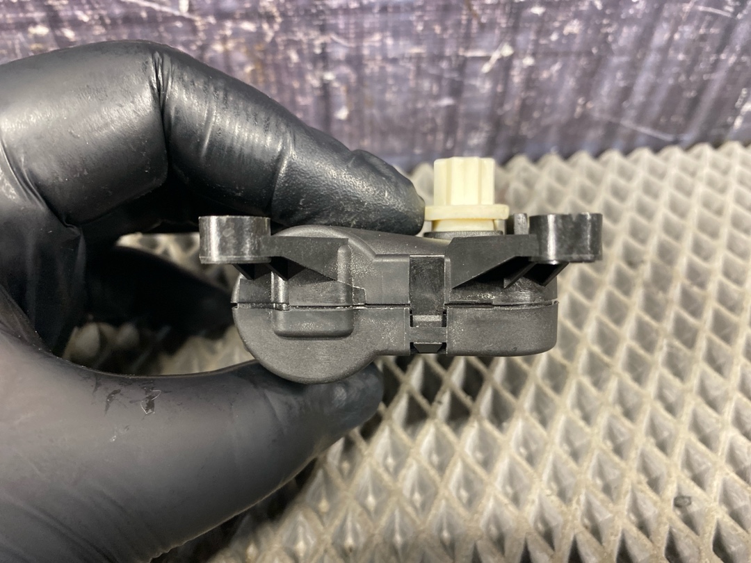 Мотор заслонки печки, 1470 рублей, Красноярск