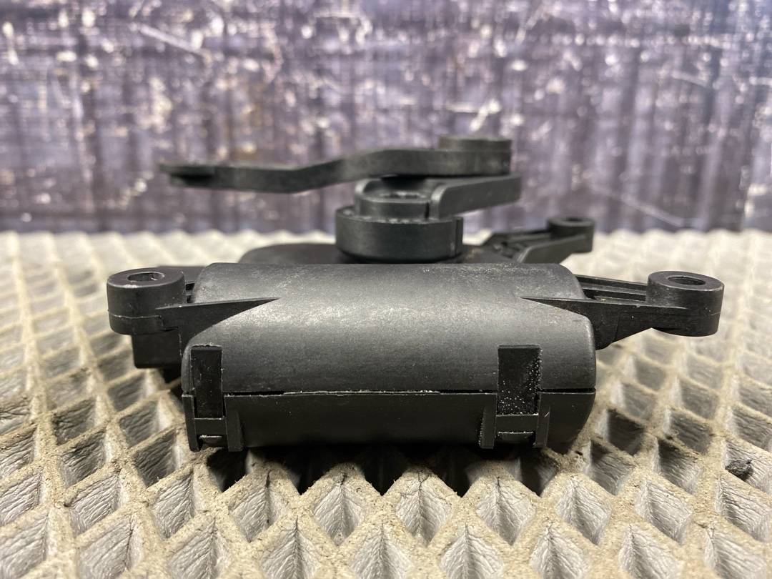 Мотор заслонки печки, 1470 рублей, Красноярск