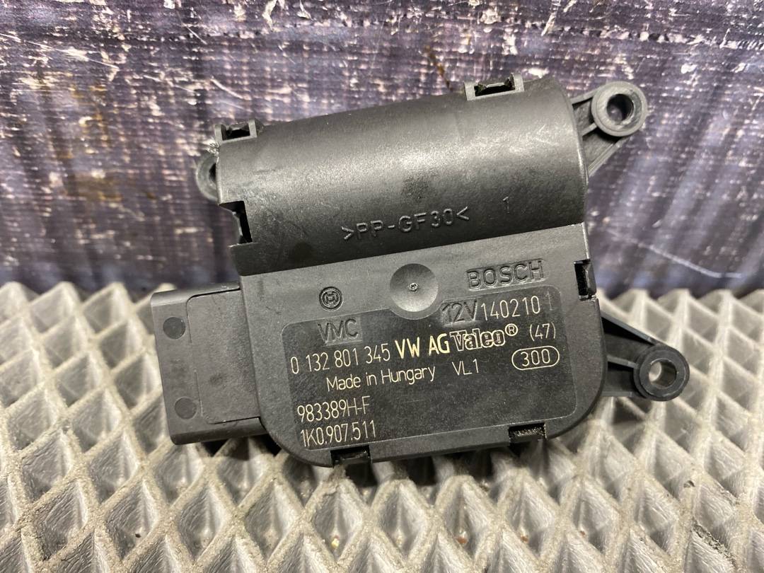 Мотор заслонки печки, 1470 рублей, Красноярск