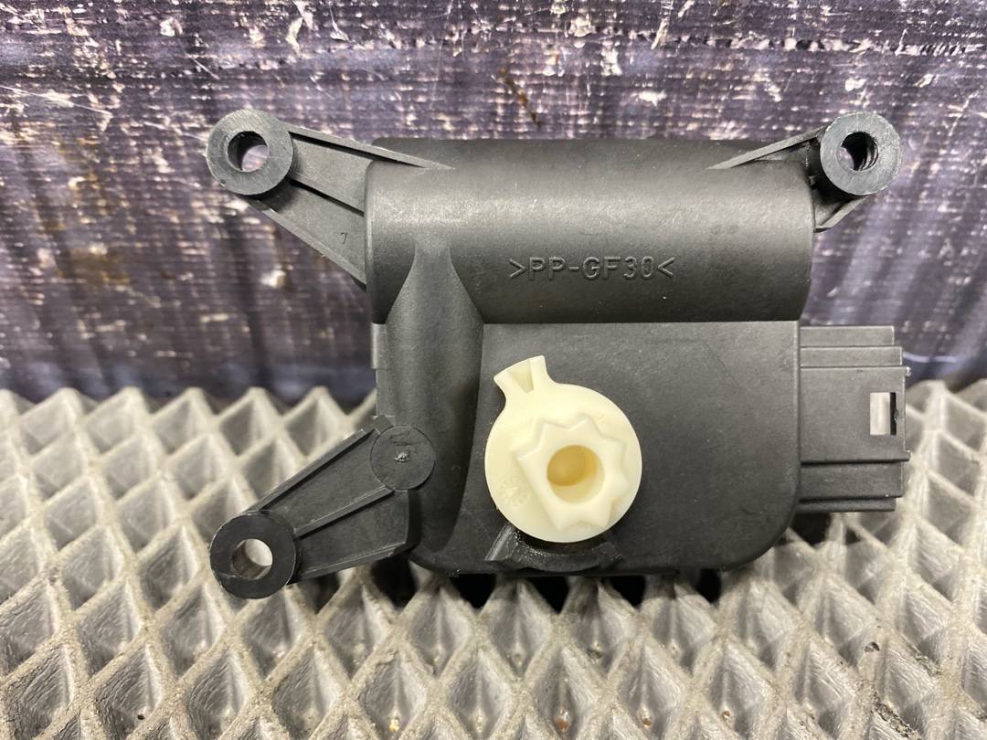 Мотор заслонки печки, 1470 рублей, Красноярск